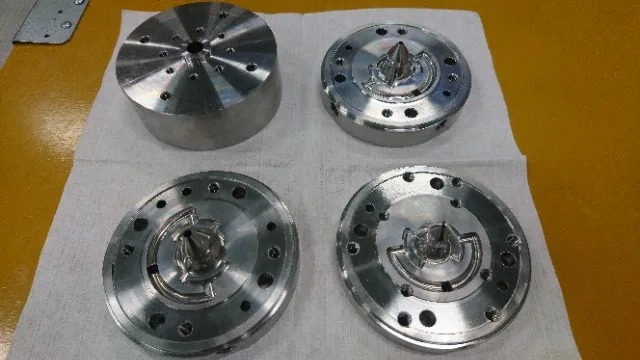 ハステロイ 加工 押出成形用多層ダイ